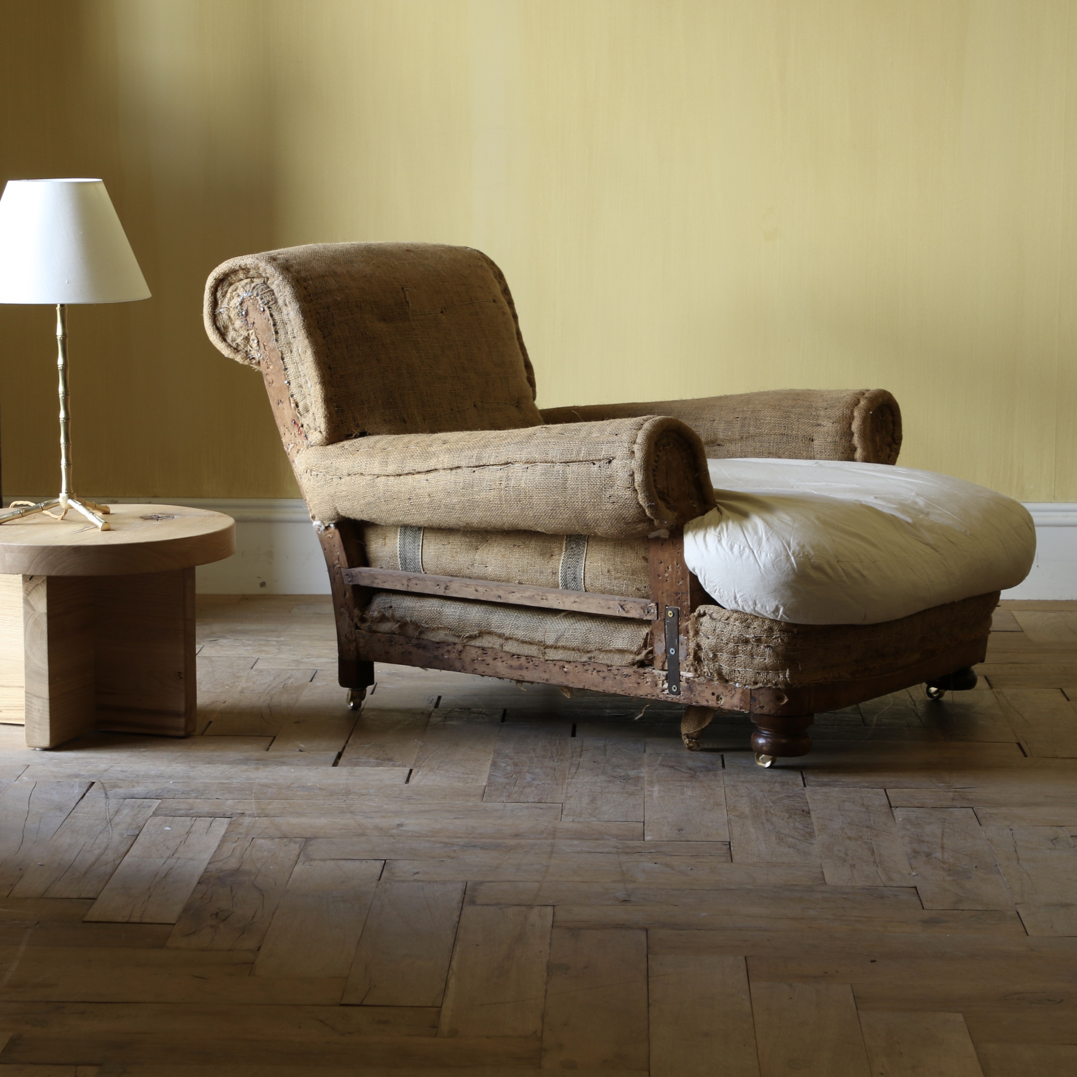 The Business Armchair // JS Editions